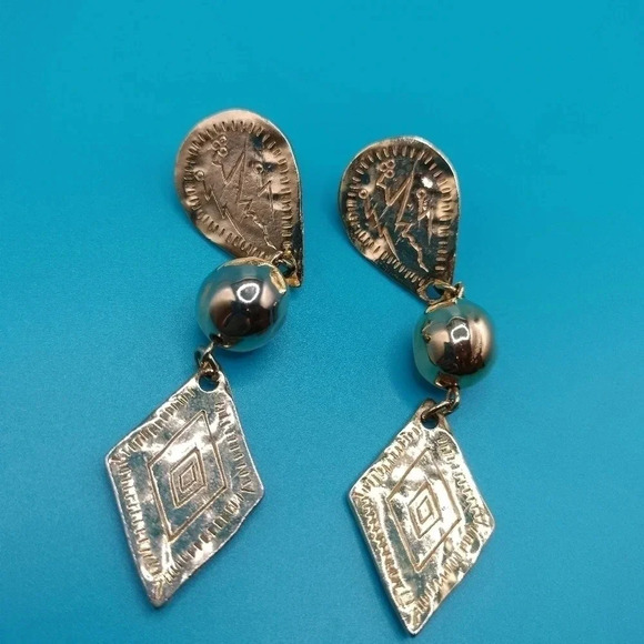 Gold tone Three Tier Post Earrings with Geometric Embossed Details - Picture 2 of 4